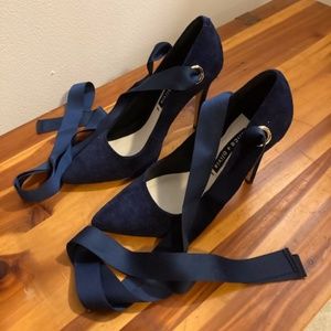 Alice + Olivia Dominique Pumps